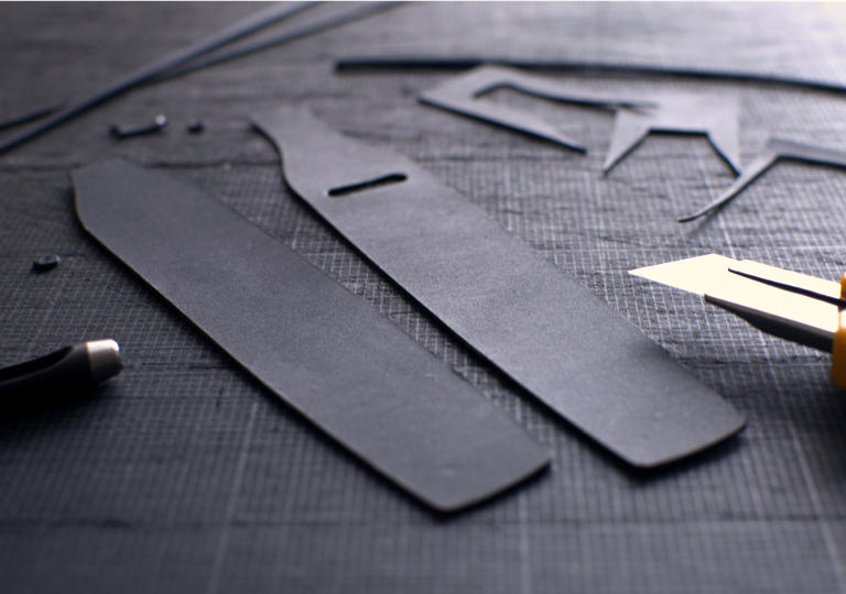 革を裁断したところ