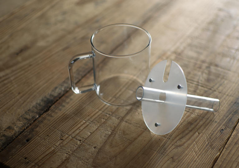 分解されたオイルセパレーターの様子